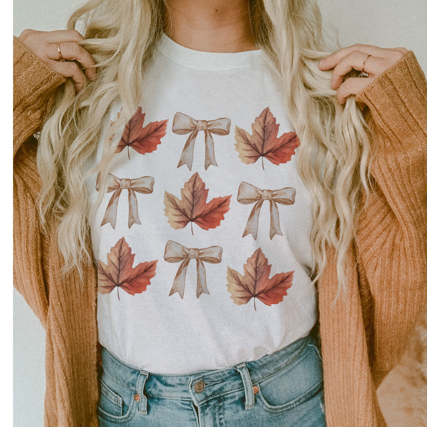 LEAVES AND BOWS COLLAGE TEE